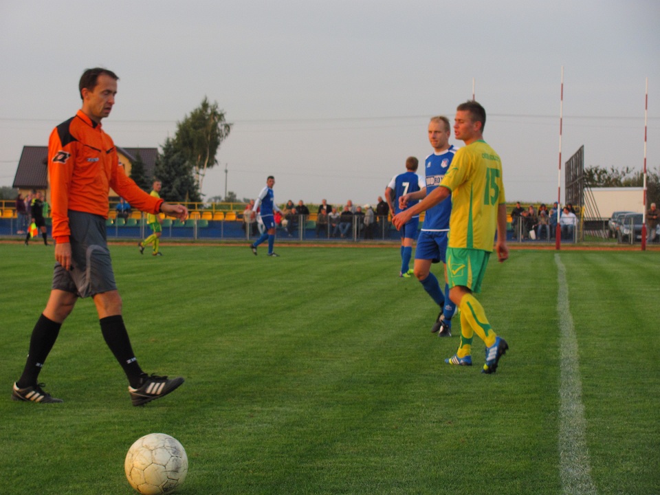 Orzeł Goleszyn – Mazur Gostynin 2:0. Mazur traci pozycję lidera Ligi Okręgowej