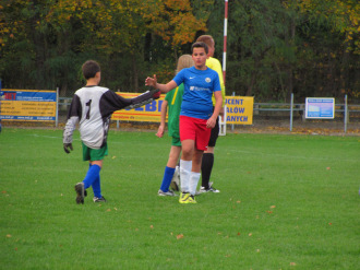 Płocka Liga Trampkarzy U-14 – 11 kolejka:  Mazur Gostynin – AP Sochaczew 5:5  Bramki dla Mazura: 4 x Kacper Olszewski, 1 x Paweł Znyk  Mazur wystąpił w tym spotkaniu bez bramkarza, na bramce występowali zawodnicy z pola